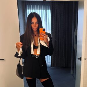 Hannah John-Kamen Instagram - 💋