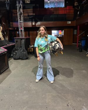 Hannah Leigh Instagram - Last week was the best night of my life and I am indeed still shaking in me boots 🤠👢🫨