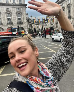 Hannah New Instagram - “For to be free is not merely to cast off one’s chains, but to live in a way that respects and enhances the freedom of others.” — Nelson Mandela
 
Happy Pride Month! Madiba said it best and I wear a bracelet and earrings made from the fence around Robben Island that incarcerated him and many other freedom fighters to remind me of their struggle and sacrifice to make this world a more equal, free, loving and compassionate place. That is the world I want to live in! There are so many brave beautiful souls still fighting for that world today and Pride is the time to celebrate all those who do! A percentage of the profits from these beautiful pieces goes to empowering and uplifting projects in South Africa. Thank you @legacycollection for being part of the fight! ❤️😘🙏🏳️‍🌈⛓️‍💥💫 #happypridemonth #pride #freedomfighters #breakthechains #loveislove