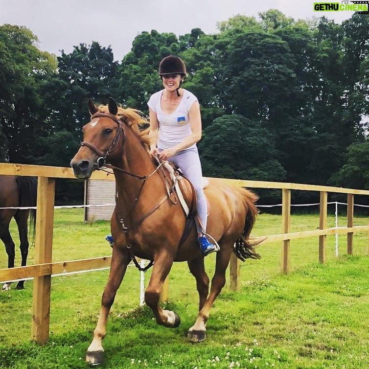 Hannah New - 1.3K Likes - Not in the right footwear but I couldn’t resist…so good to be back in the saddle… can you tell from my goofy grin!!?? 🤣🤣🤣 Thanks @poppedicon and Smithy…he’s a champ! 🐎❤️#cowgirl #horsingaround #goofygrin #happyhooves