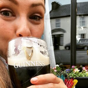 Hannah New Instagram - F**k yeah!!! #cheers #pintoftheblackstuff #summervibes #simplepleasures #happiness #gratitude