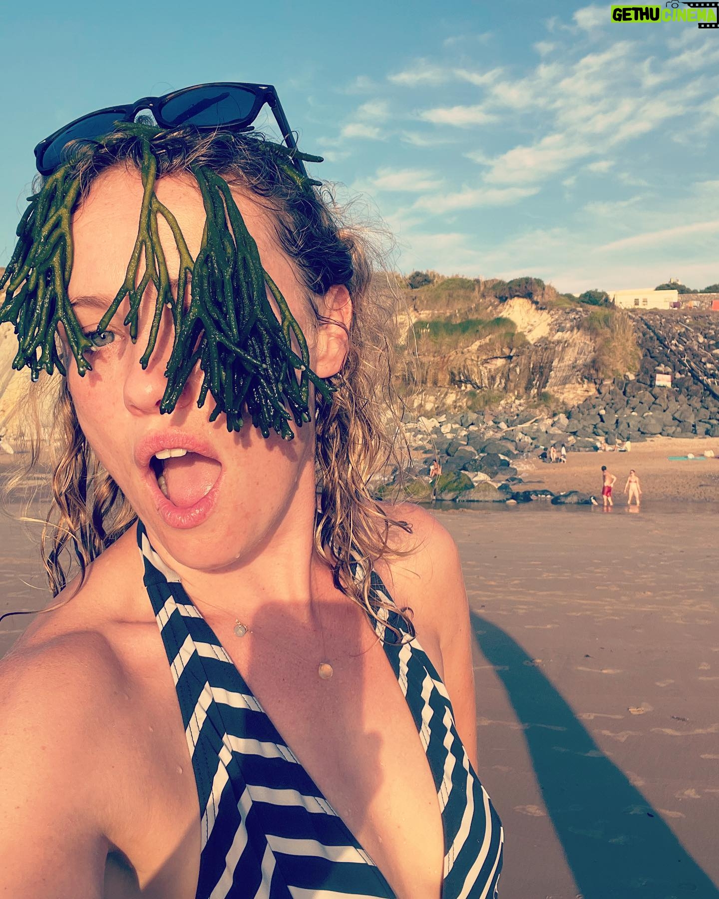 Hannah New - 1.4K Likes - When you see people taking selfies on the beach and you think now’s the time to up your Instagram game @ruthmcnabartist #nailedit #bluesteel #makedowithwhatyougot #seaweedselfie #seaweedstyling