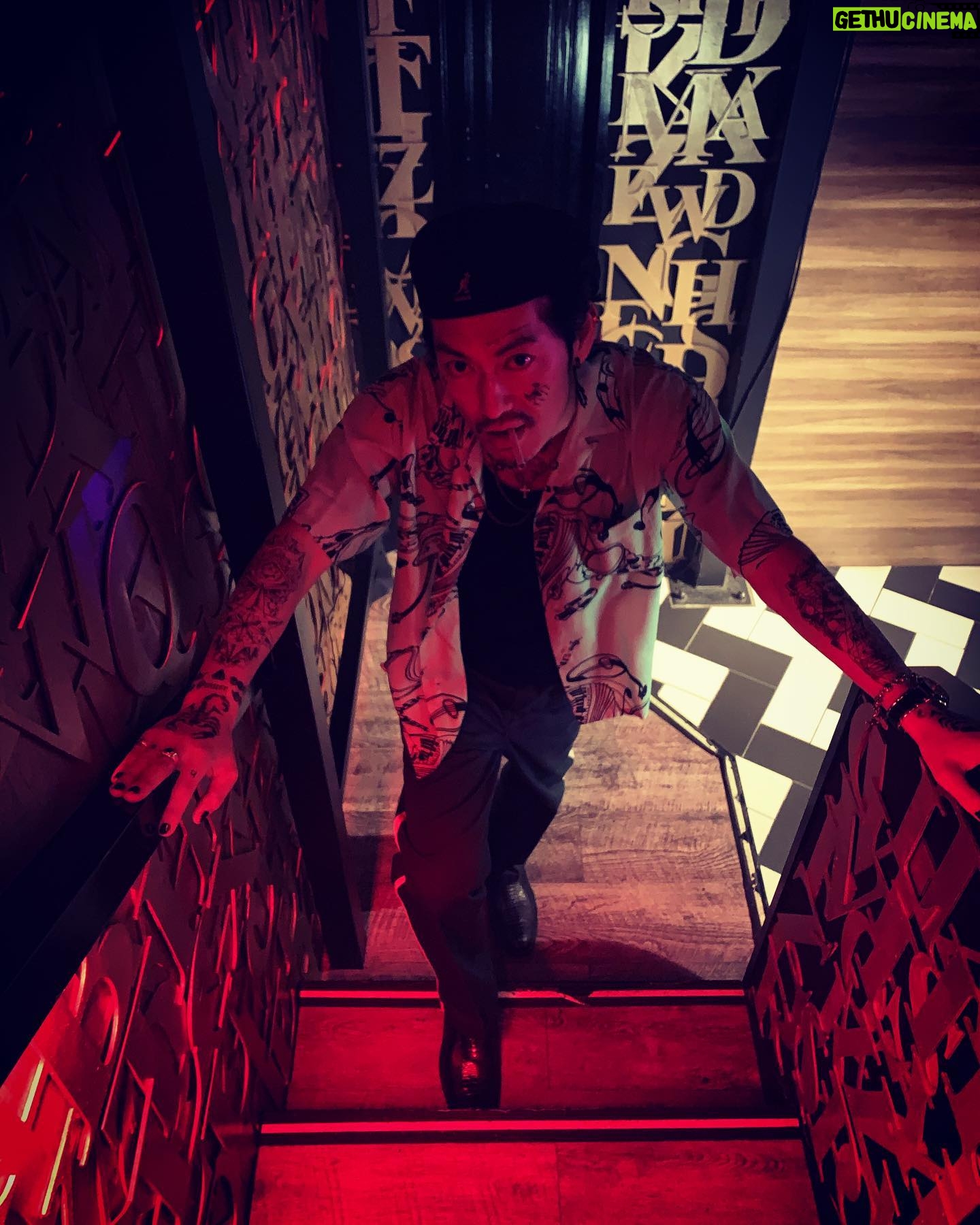 Hannya - 7.2K Likes - #ボクたちは大人になれなかった
#2002年位の売人
