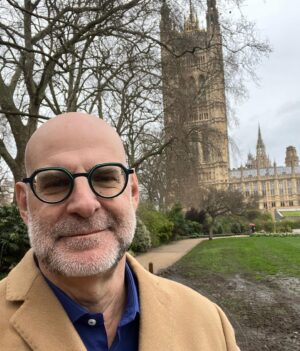 Harlan Coben Instagram - Hello, London. It’s a joy to be back.