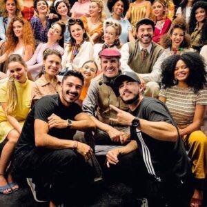 Harold Jiménez Instagram - Amigos, Dar Gracias, Sonreír, Disfrutar, Crear... nuestra vida en el Set 🎬🎥