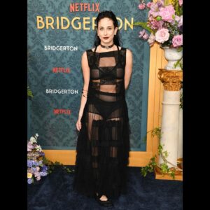 Harriet Cains Instagram - 🖤🖤🖤

@bridgertonnetflix NYC premier 

Wearing @dior by @mariagraziachiuri
@dldcnyc 

Styled by @naifhen
Hair by @eddyscudo
Make up by @liselottevansaarloos

@acepublicrelations 🖤