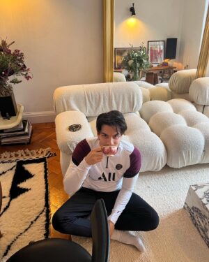 Harris Reed Instagram - I never thought I would say these words, Happy Birthday to my HUSBAND! I couldn’t imagine a world without your love, kindness and understanding. You have shown not just me but everyone who meets you why queer love is beautiful, valid and more importantly is NEEDED more then ever. I Couldn’t ask for a better partner in crime, and Someone to build a life and family with one day. I always think back to my early days, coming out at 9 and thinking I was gonna have a lonely life because that’s what “life” was telling me, you have shown me not only is life not lonely but it’s full of adventures and well…LOVE, I love you. 
Adventure Awaits @eitansenerman