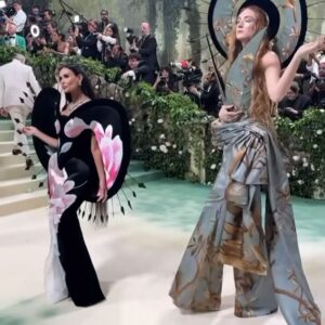 Harris Reed Instagram - Demi Moore in Demi Couture …  god you have no idea how long I’ve been waiting to write that.

As I woke up this morning in New York, I looked in the mirror brushing my teeth and couldn’t hold back my tears. To be 27 and attending the Met Gala with my namesake fluid, London brand, asked to attend with Vogue, and dress a woman I have been obsessed with ever since I watched Ghost and Charlie’s Angels, a woman with such strength, beauty and power… it’s DEMI FUCKING MOORE and having her and her fucking beyond stylist @bradgoreski to collaborate with on my DREAM dress does not feel real. To be able to take old wallpaper and soak it and repurpose it onto these pieces has been such a treat, to play with something so delicate and fragile and give it a second life. To make almost life size paper dolls, a flower in perfect bloom as its decays fully wrapped in thorns. This moment isn’t about me it’s about all the incredible women around me who push this now not-so-little boy’s dream into realities, to let me create these pieces and fantasies; @daisy_hoppen, @phoebebluecobb, Nana Baehr, @hannnahsheridan , mom... the sketch is nothing without the army of LOVE!

I know to a lot of people my life might look fully calculated, and that I know exactly what I’m doing, but I’m just making it up every day, taking on challenges and hustling my little butt off and following my gut. 

Thank you to everyone on here for supporting these life altering moments like The Met Gala. To my husband who holds me through all of this and is truly my guiding light @eitansenerman 

A special thank you to the extraordinary @bradgoreski for bringing me on board to a fabulous project I couldn’t have done without him. To my @fromentaldesign family and for the endless love and day and night painting of petals and allowing me to raid your wallpaper archive. And finally my London design team @brandontan1128 , @ryxwu @hannahsheridan , we did it! And of course to Anna Wintour and everyone at @voguemagazine for their incredible support from the very start of my journey, it means the world. 
Makeup : @sofiatilbury @charlottetilbury 
Hair : @peteburkill @dyson 
Jewerly : @cartier 
Glow: @drbarbarasturm @mosshave