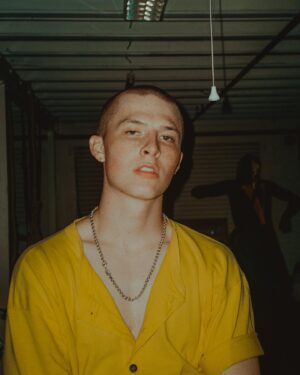 Harry Kirton Instagram - The only calm point of the night 
📸 @karolina.wielocha 
Are you a fan of the shaved head? I never asked… 
#yellofellow #mygirlthinksimoldforusinghashtags