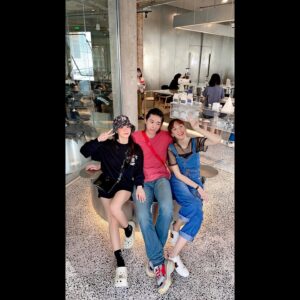 Harry Lu Instagram - Ngày chủ nhật tuần trước, gặp nhau sau 4 năm. Mọi người vẫn vậy.