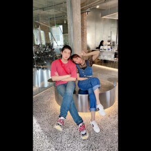 Harry Lu Instagram - Ngày chủ nhật tuần trước, gặp nhau sau 4 năm. Mọi người vẫn vậy.