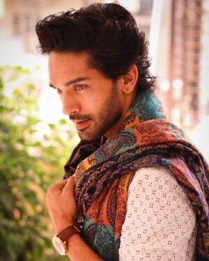 Harsh Rajput Instagram - તમારા પરિવાર ને
નૂતન વર્ષ ના અભિનંદન
આપનો પરિવાર સુખ શાંતિ પામે એજ શુભેછા.
.
.
.
.
.
#harshrajput #happynewyear #gujratinewyear #love #gratitude #indianwear #ethnic #positivevibes