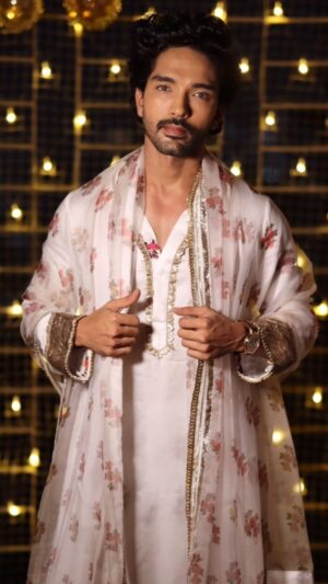 Harsh Rajput Instagram - Happy Diwali 🪔 
.
.
.
.
.
Outfit by @ranbirmukherjee @ranbirmukherjeemens @ranbirmukherjeeofficial 
#harshrajput #happydiwali #Diwalipost #gratitude #love #grateful 
#diwali #india #festival #love #diwalidecor #instagram #diwalivibes #bhfyp #fashion #instagood #mumbai #photography #festiveseason #art #deepavali #indianfestival #navratri #festivevibes #celebration #diya #diwalicelebration #rangoli #indian  #festive