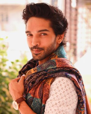 Harsh Rajput Instagram - તમારા પરિવાર ને
નૂતન વર્ષ ના અભિનંદન
આપનો પરિવાર સુખ શાંતિ પામે એજ શુભેછા.
.
.
.
.
.
#harshrajput #happynewyear #gujratinewyear #love #gratitude #indianwear #ethnic #positivevibes