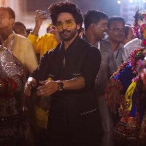 Harsh Rajput Instagram - Happy Dussehra 🙏🏻.
Some wonderful moments from last Navratri❤️.
#harshrajput #navratri #happydussehra #dusshera #positivity #love #acchaikiburaiparjeet #actor #rumi #tmd
