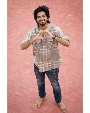 Harshavardhan Vidyasagar Instagram - Wishing you All a Happy Diwali❤️😇

📸- @mah1sh