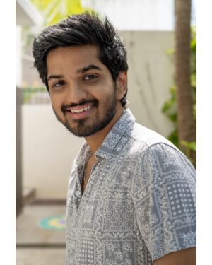 Harshavardhan Vidyasagar Instagram - Hey everyone 👋🏻😊

#weekendvibes