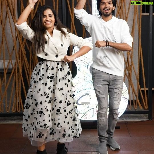 Harshavardhan Vidyasagar - 325.4K Likes - Here is our version of #lalaheartunikkala ! Recreate yours 🥰🥰