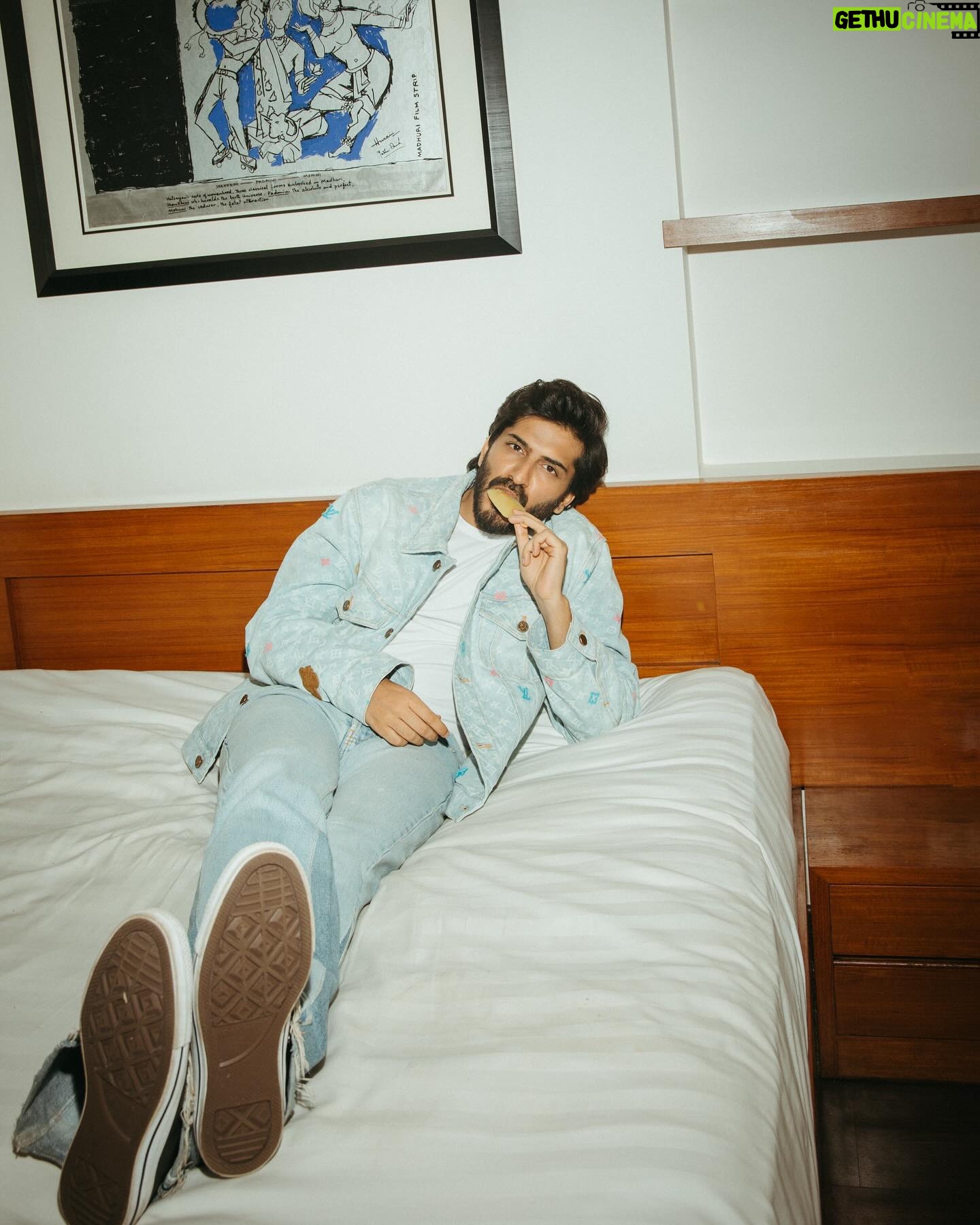 Harshvardhan Kapoor - 3 Likes -