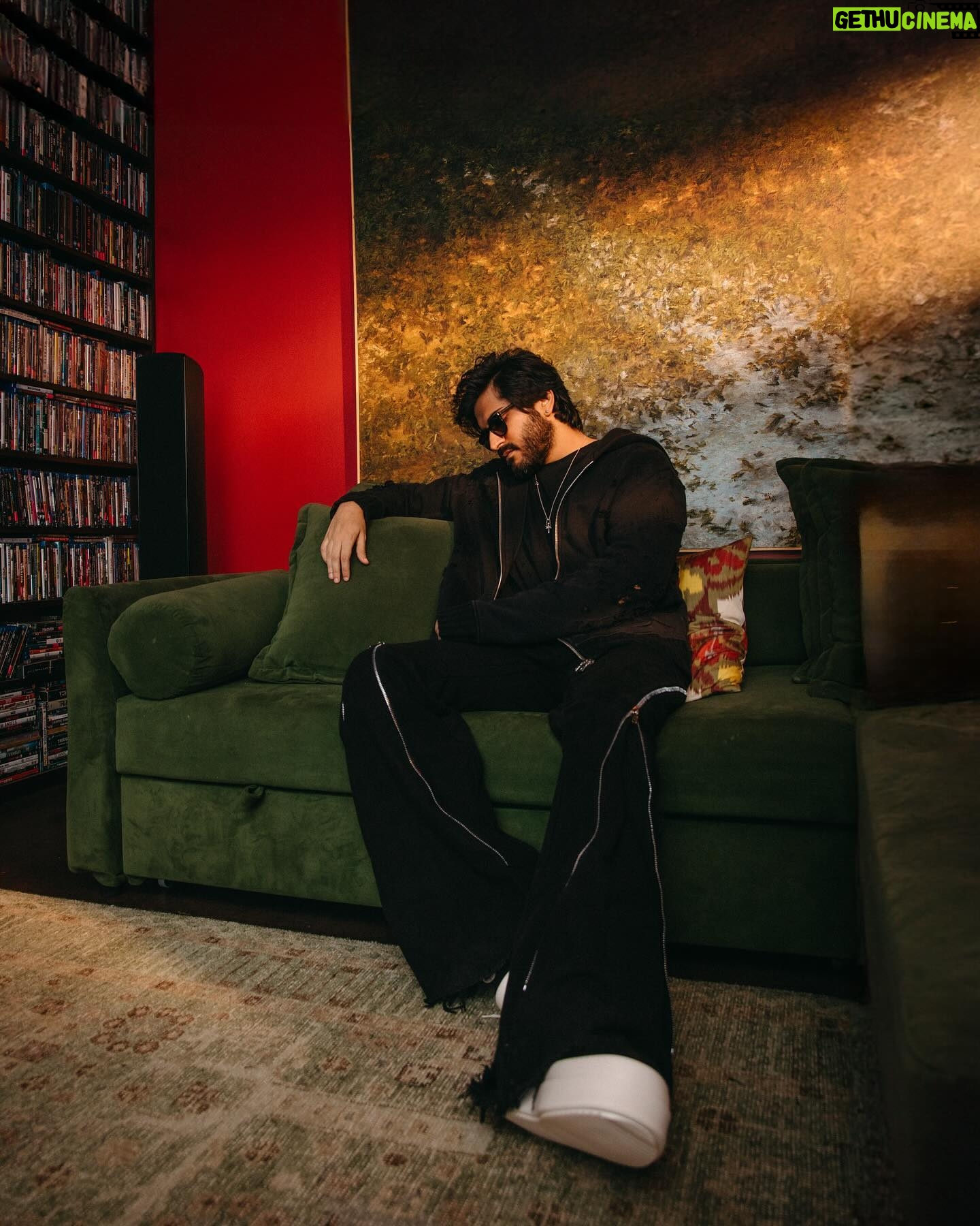 Harshvardhan Kapoor - 3 Likes -