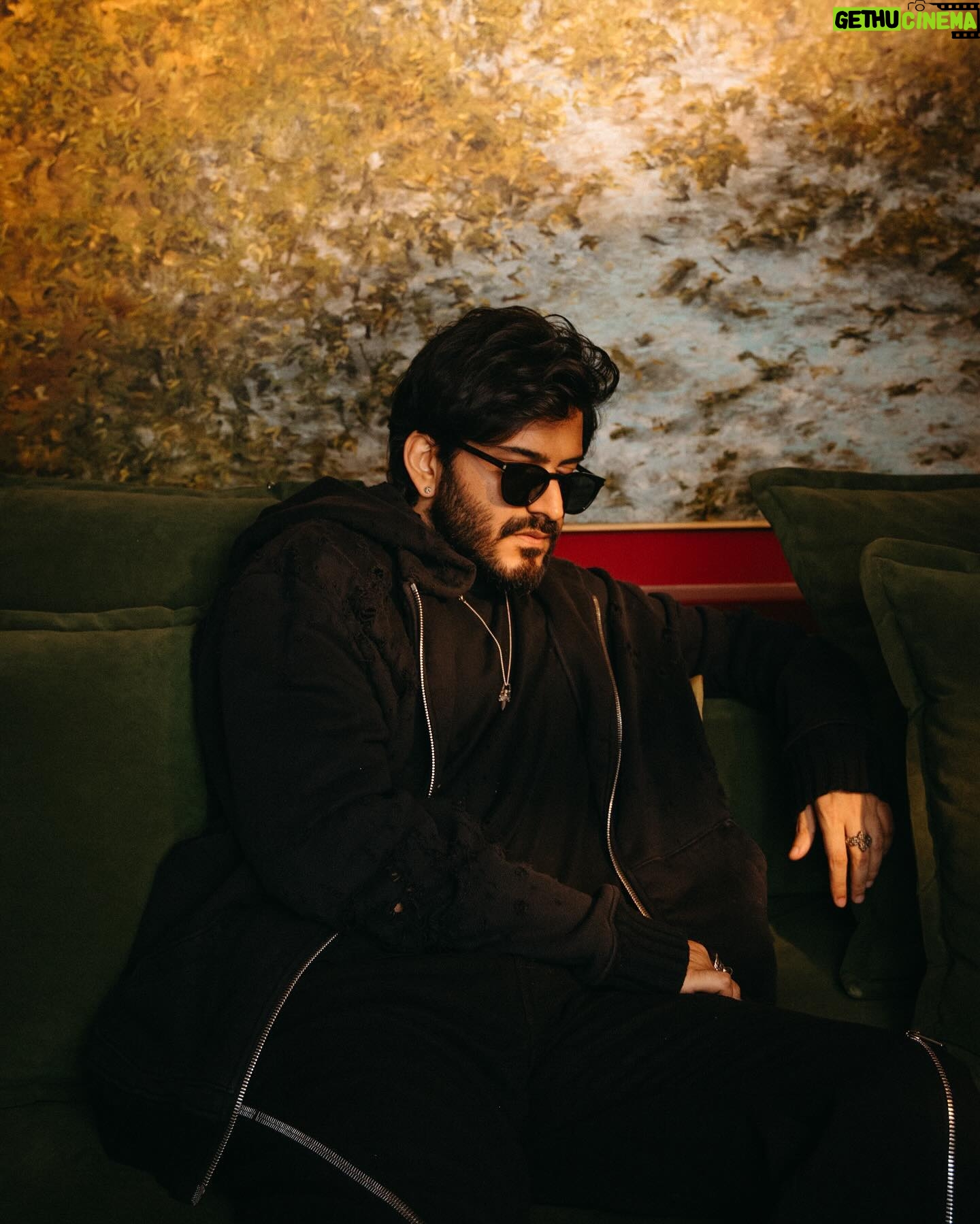 Harshvardhan Kapoor - 3 Likes -