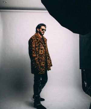 Harshvardhan Kapoor Instagram - Leather and 🐆