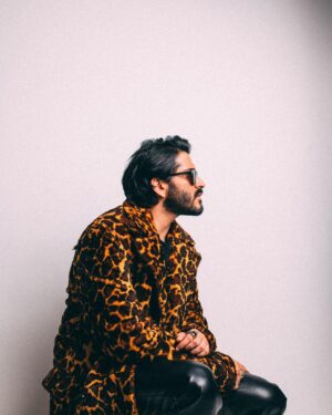 Harshvardhan Kapoor Instagram - I put this look together my inspiration was old Rolling Stones magazine covers featuring Keith Richards

Wearing @marni and @celine 

📷 @bharat_rawail 

#explorepage #harshvardhankapoor #harshvarrdhankapooroutfits #celine #marni #chromehearts