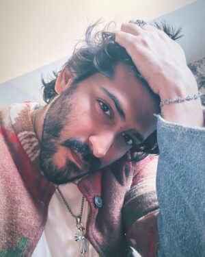 Harshvardhan Kapoor Instagram - Face card

#myface