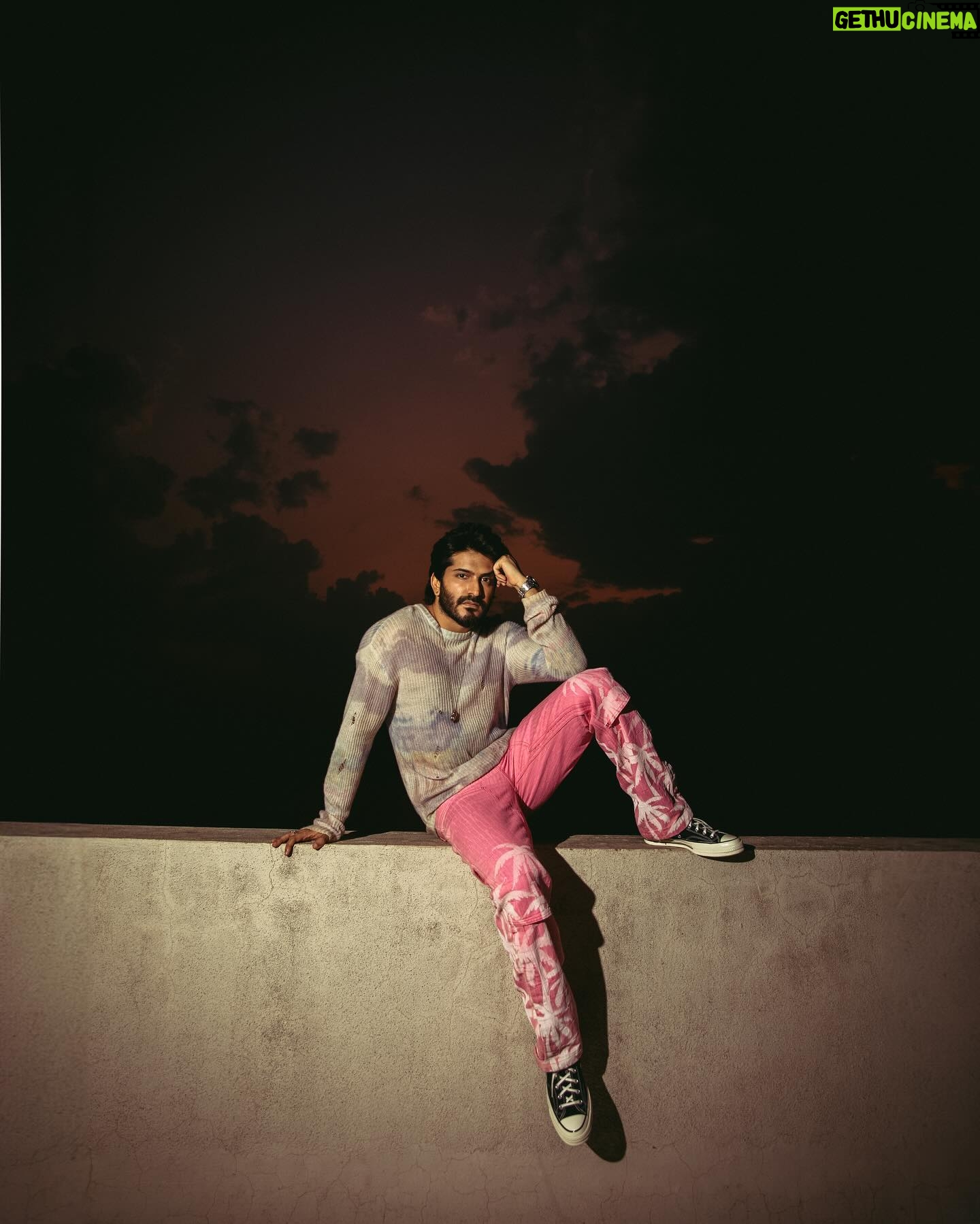Harshvardhan Kapoor - 3 Likes - Not missing sunsets
📷 @simonegandhi