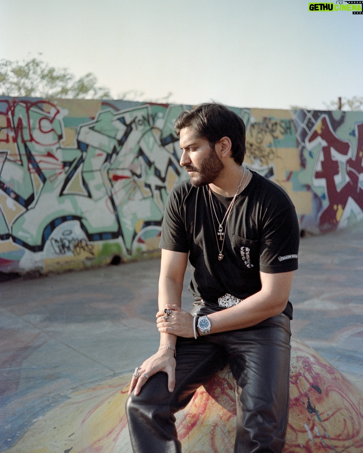 Harshvardhan Kapoor - 3 Likes -