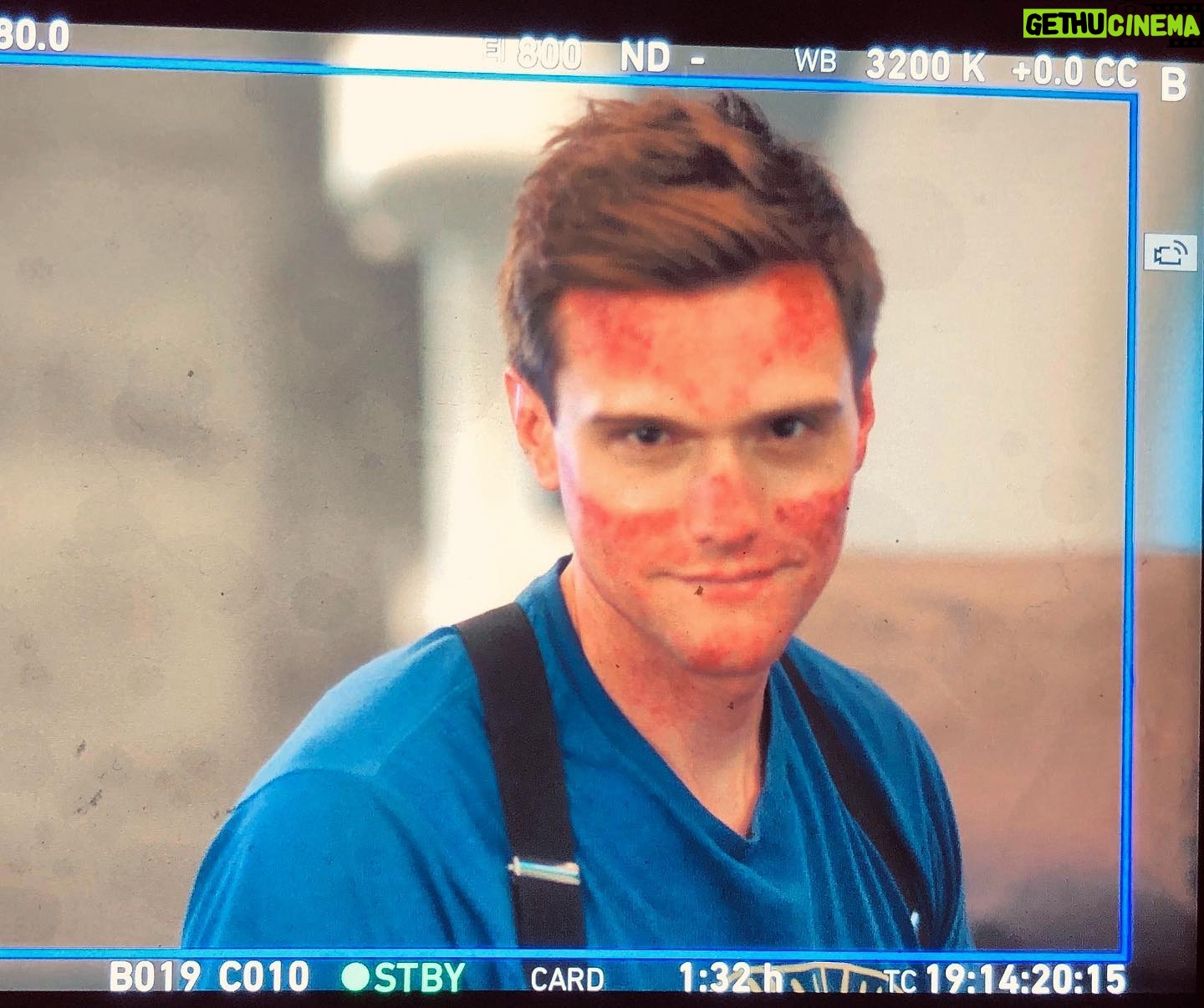Hartley Sawyer - 32.8K Likes - Protected only by a pre-owned replica of Audrey Hepburn’s sunglasses, Ralph endures lethal radiation burns tracking Santa to the center of the Earth in order to find the true meaning of Christmas.
#
All new @cwtheflash tonight! Don’t miss it.
#theflash
