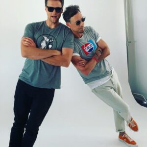 Hartley Sawyer Instagram - well, we all need someone we can lean on. @cavanaghtom 
#
My shirt: @standupforpitsfoundation #sdcc #theflash