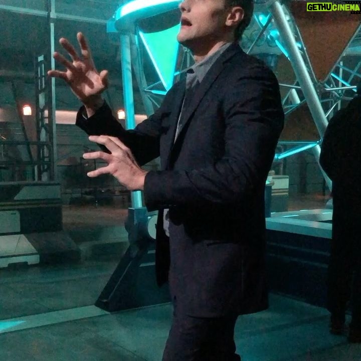 Hartley Sawyer - 28.3K Likes - Deleted scene of Ralph frozen in horror when the Artificial Speed Force accidentally opens a Hellmouth. Freeze yourselves to your tv tonight for a new @cwtheflash - some fantastic stuff in this episode. @grantgust crushes it. Next week is our big finale (for now!) #theflash 🎥: directed by @daninicolet