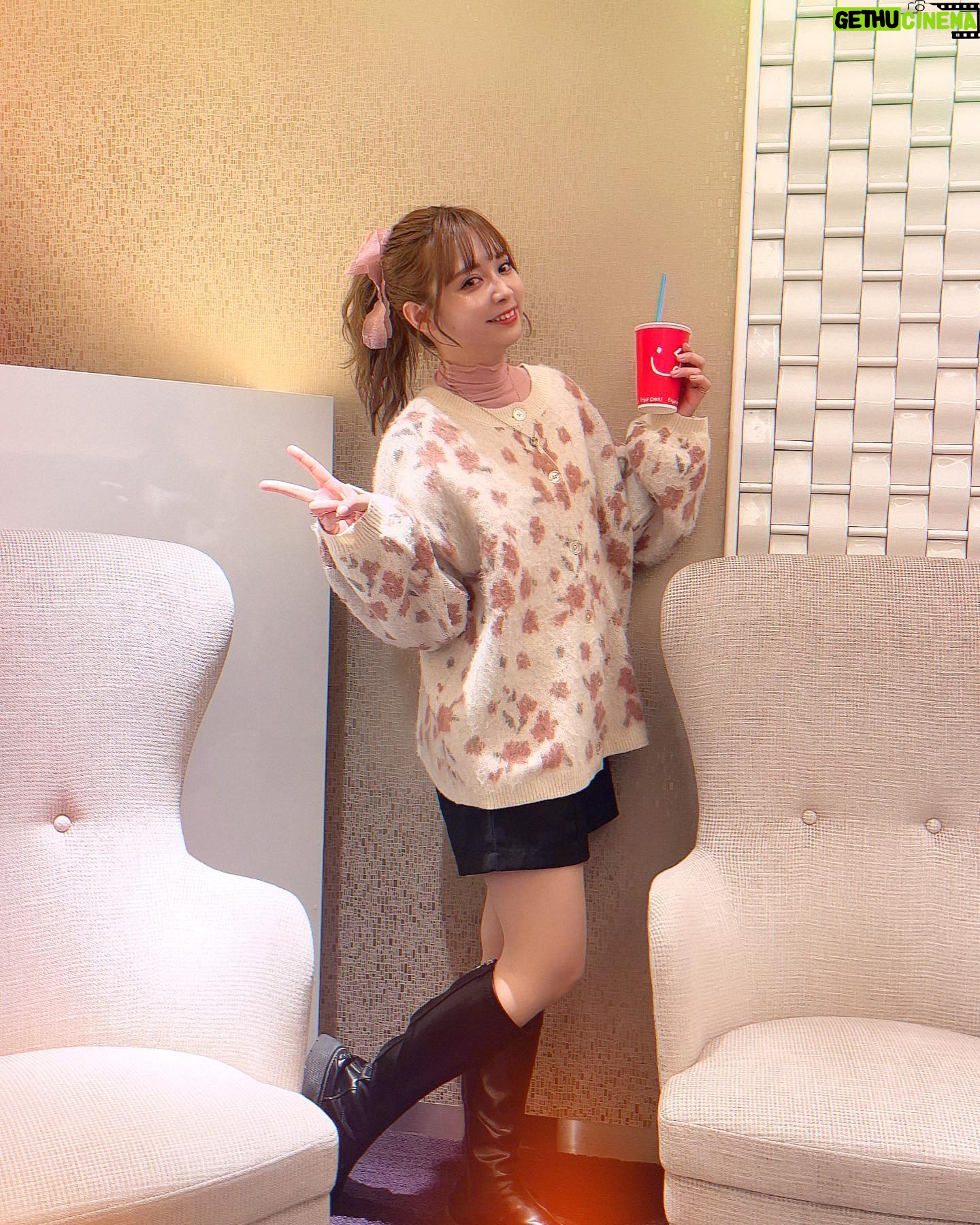Haruka Yamazaki - 1.4K Likes - 舞台挨拶は未来ちゃんカラーのピンクも多めにとりいれました💓💞
ミリオンライブのアニメを待っててくれて、
ミリオンライブのアニメを見てくれて
ありがとうございます!!!