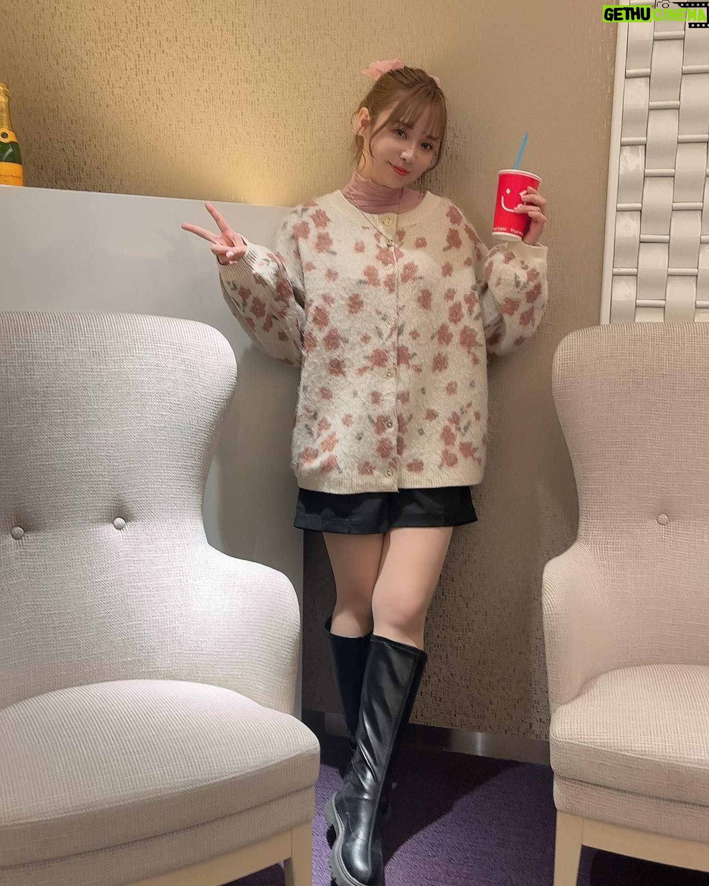Haruka Yamazaki - 1.4K Likes - 舞台挨拶は未来ちゃんカラーのピンクも多めにとりいれました💓💞
ミリオンライブのアニメを待っててくれて、
ミリオンライブのアニメを見てくれて
ありがとうございます!!!