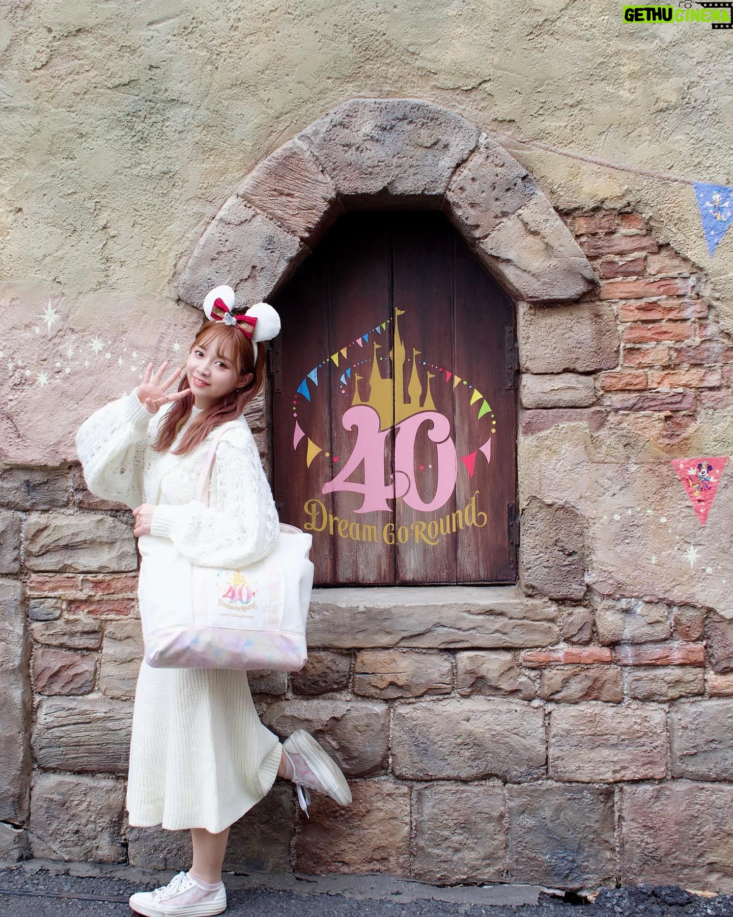 Haruka Yamazaki - 1.5K Likes - TokyoDisneySea🐭🌊🚢♡
.
.
📷´-SHiN
#disneysea #ディズニーシー
#ディズニーコーデ #クリスマス
#christmas
