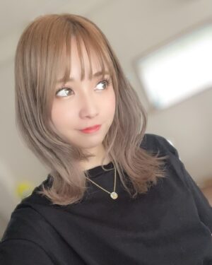 Haruka Yamazaki Instagram - 髪のメンテナンス完了✂️✨✨