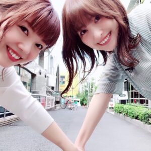 Haruka Yoshimura Instagram - DVDも発売しましたので﻿
﻿
インスタ映え写真を🤳﻿
ぜひ遊びに行ってみて下さい*ˊᵕˋ)੭

イベントの事はまたブログで♫
﻿
﻿
#牧野由依　ちゃん﻿
#東京ジャーミイ﻿
#kawaiimonstercafe﻿
#eddysicecream
#かわゆい