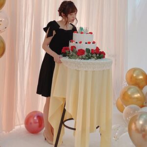 Haruka Yoshimura Instagram - パンフレット撮影の時の写真です。

パンフレットはクールめな写真ですが楽しく撮影しておりました◡̈

#シンデレラ10周年
#アイドルマスターシンデレラガールズ