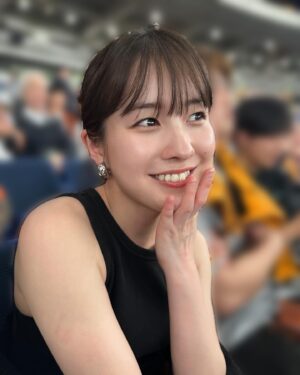 Haruna Muranaka Instagram - 昨日で27歳になりました。
お祝いのメッセージをくださった方々ありがとうございます！

日々を大切に、楽しく健康に生きる！をモットーにお仕事も頑張ります。
皆さんにもっとたくさんの嬉しいご報告ができるように、
何事にも全力で挑戦し続けます。

この1年もよろしくお願いします☺︎