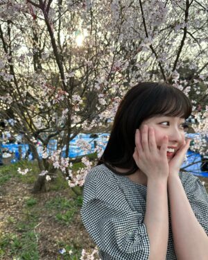 Haruna Muranaka Instagram - お花見でうっとり🌸

#代々木公園 #お花見 #花見 #開花 #満開
