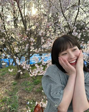 Haruna Muranaka Instagram - お花見でうっとり🌸

#代々木公園 #お花見 #花見 #開花 #満開