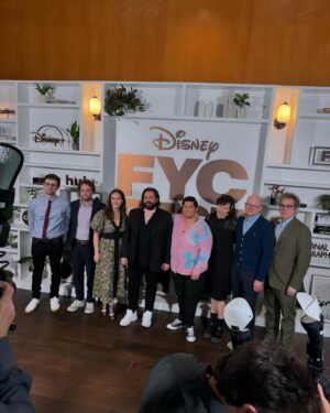 Harvey Guillén Instagram - Had the best time at our @theshadowsfx FYC event last night .. thank you to you all who came out !
#FYC 
Styled -Me
Hair @creepycheekytiki 
Make up @romiemac_mkup