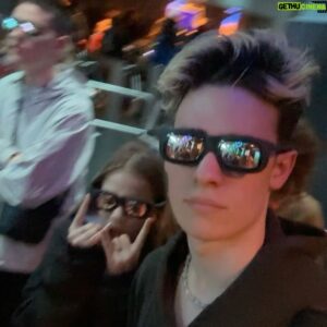 Harvey Mills Instagram - Tilly has been an absolute nightmare at Disney.