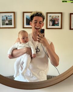 Actor Harvey Mills HD Instagram Photos and Wallpapers October 2023