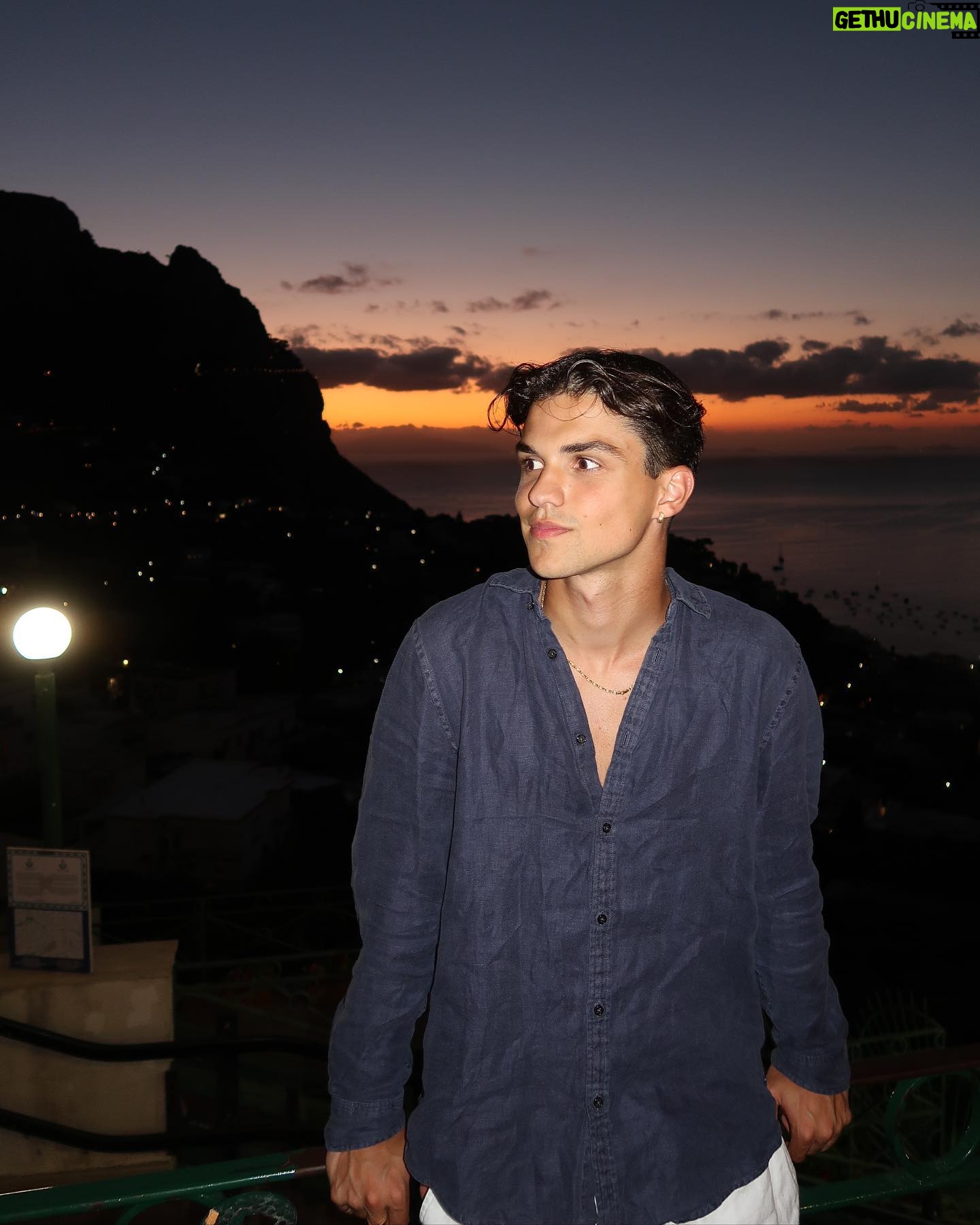 Harvey Petito - 3 Likes - Italy on the digital cam 📸