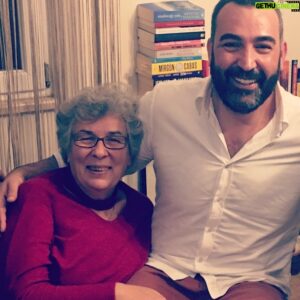 Hasan Küçükçetin Instagram - Anne sevgisi başka hiçbirşeye benzemez :)