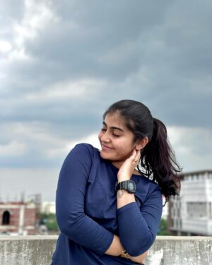 Hasini Anvi Instagram - Varsham ante meku kuda ishtama? 🥹💞

#hasini #hasinianvi