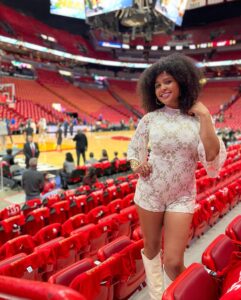 Actress Hayley Marie Norman HD Instagram Photos and Wallpapers December 2023