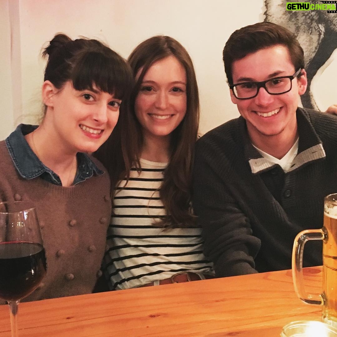Hayley McFarland - 1.2K Likes - š